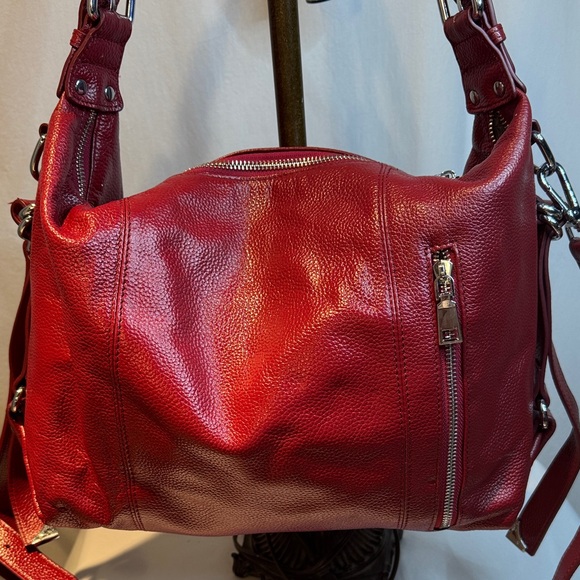 Elegant Red Leather Shoulder Bag - Picture 1 of 15